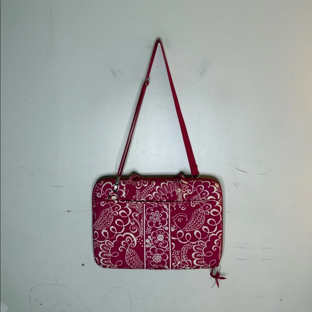 Vera Bradley Elegant Pink and White Patterned Women's Laptop Bag